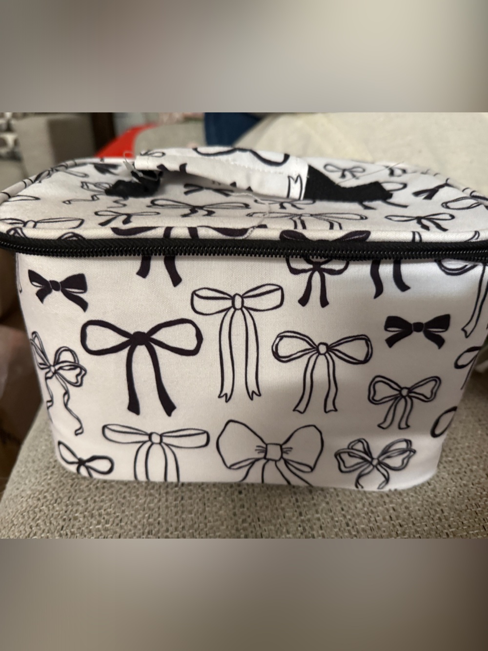 Bow Print Lunch Bag - White with Black Bows